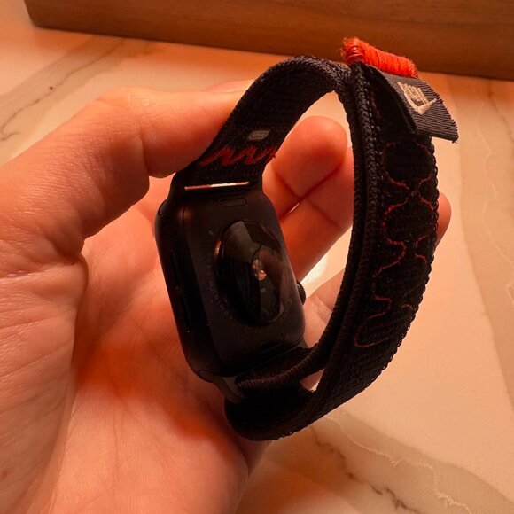 Apple Watch - Nike Edition - Picture 2 of 3